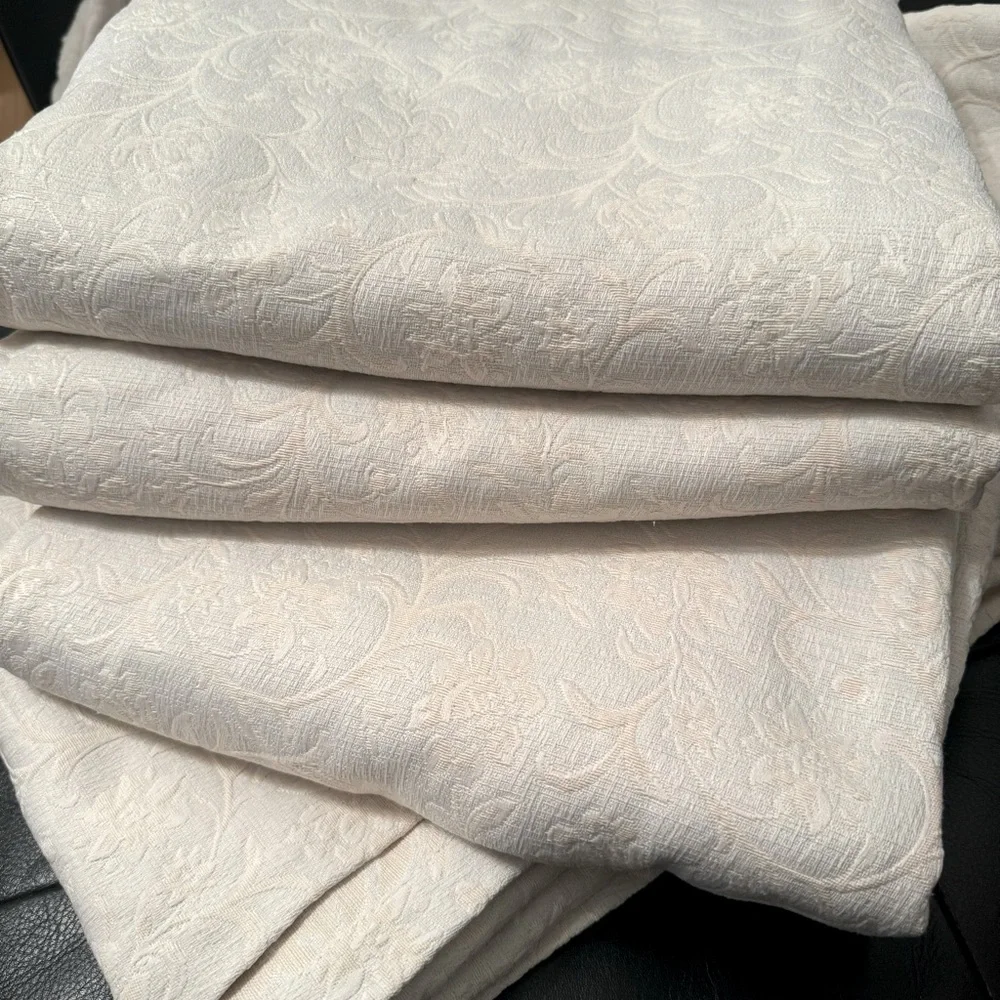 Set off 2 Beautiful Texture Window   Curtains  50” x 93”